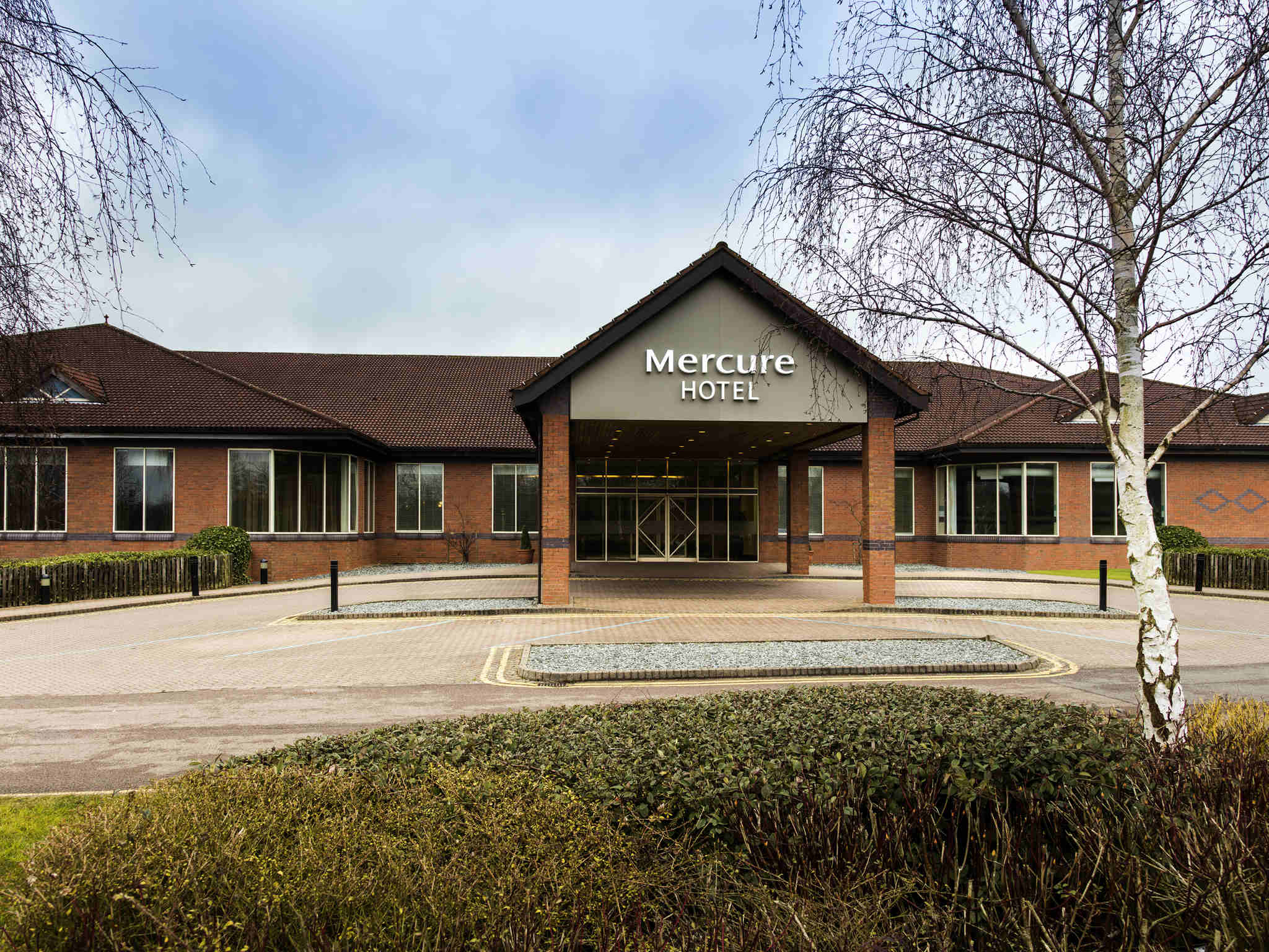 Mecure Hotel Outside.jpg